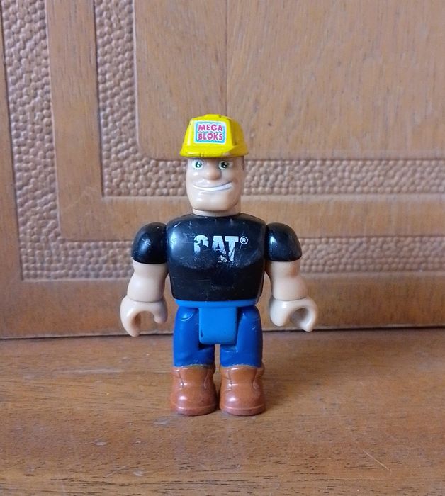 Фигурка конструктора Mega Bloks CAT Man. Строитель Playmobil Плеймобил