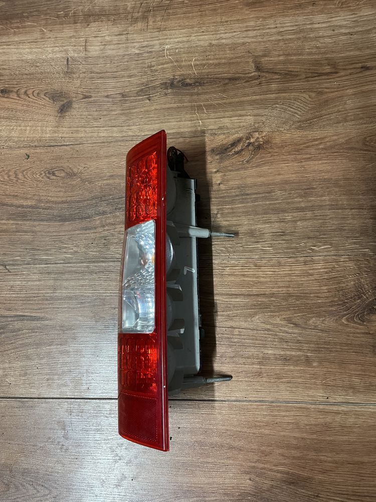 Lampa lewa tył Ford Transit MK7 06-14r EU