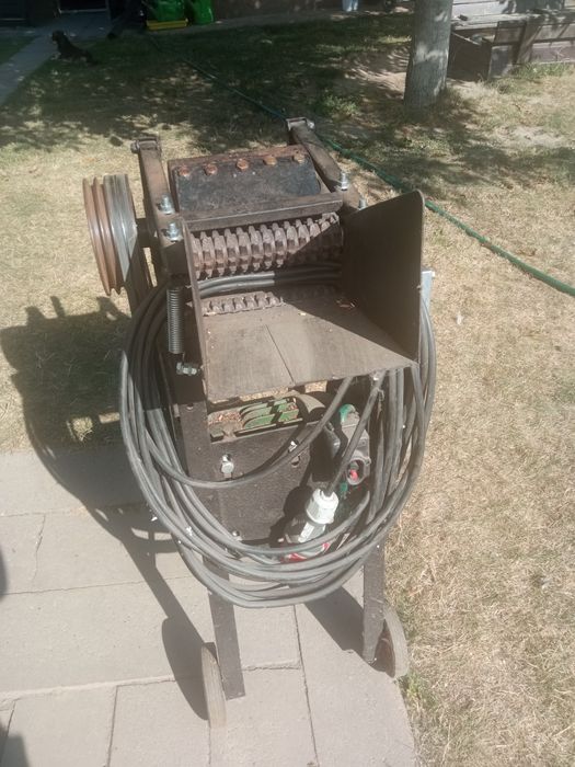 Rębak "SAM"  elektryczny