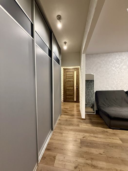 Продажа 3 ком. 10 мкрн. Левый берег