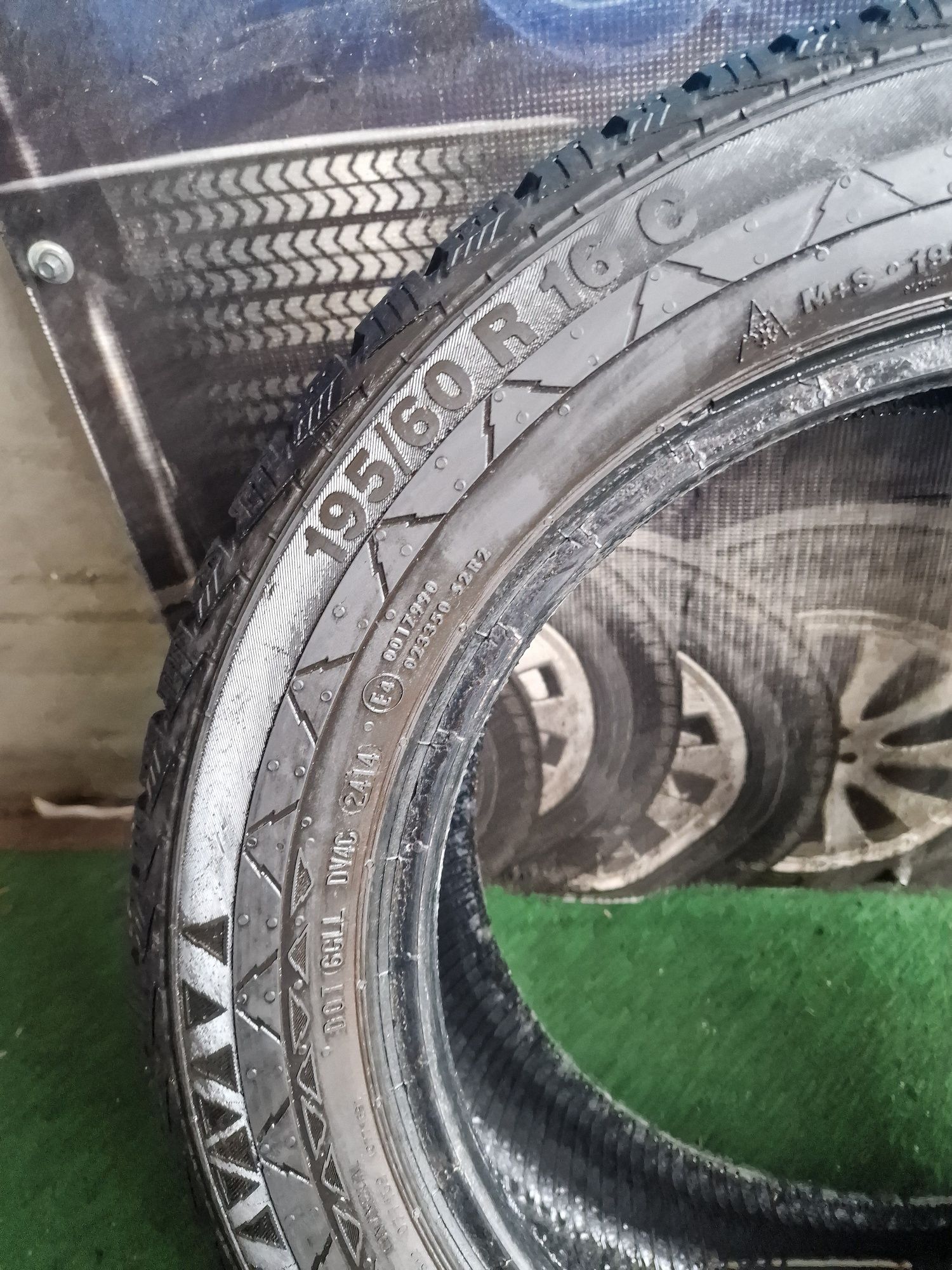 Opony zimowe 195/60/16C Continental wzmacniane Para 8.4mm