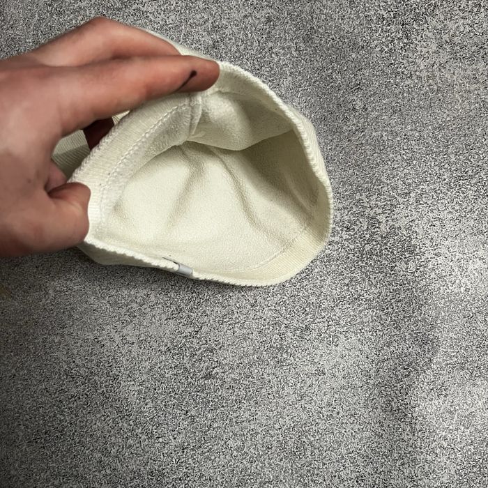 Зимова білосніжна шапка OZZI оригінальна чоловіча стильна шапка