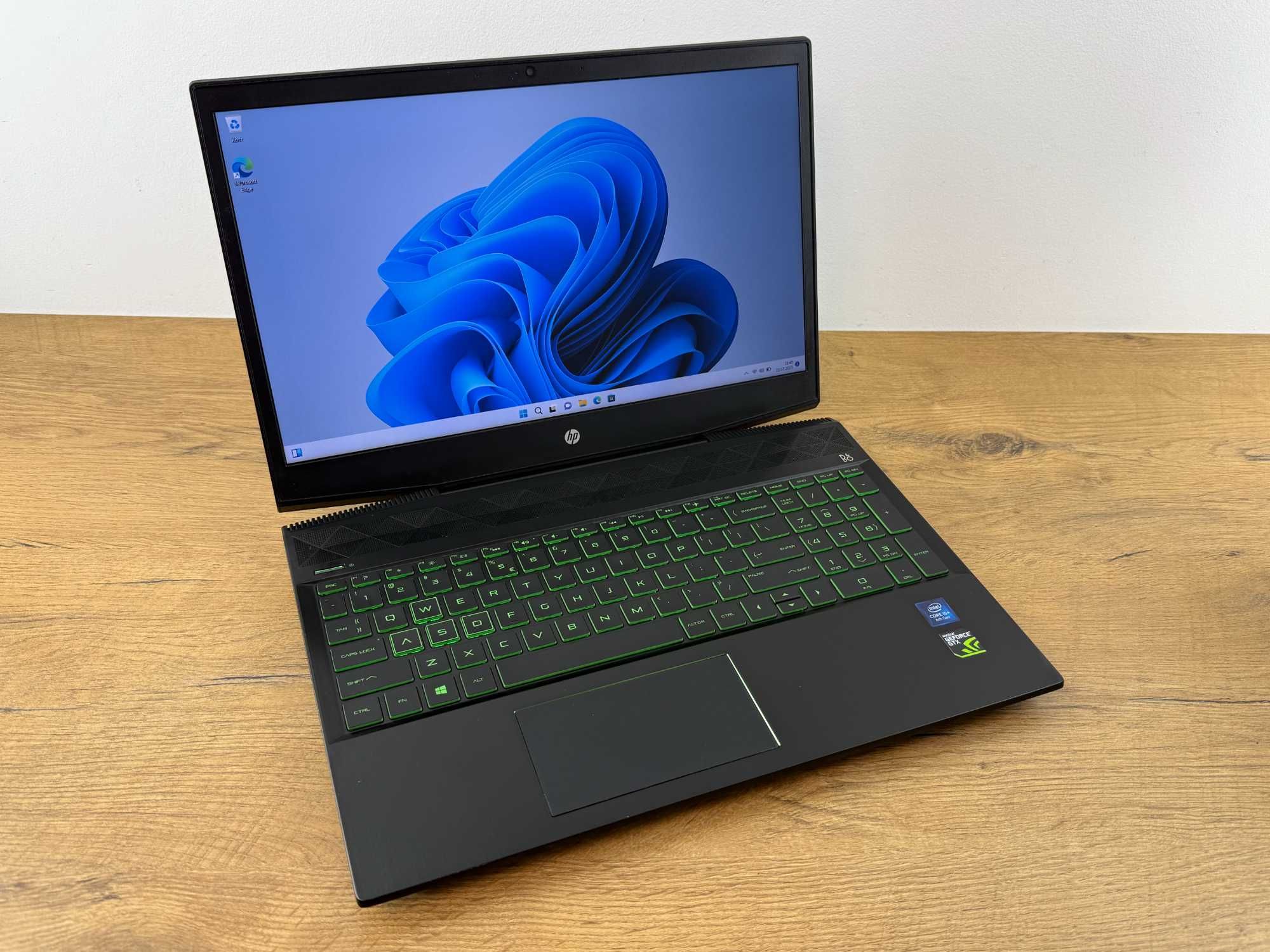 1350 HP GAMING i5-8300H. 8x 4.00GHz. 1240GB SSD M2, GTX 1050. 12GB RAM
