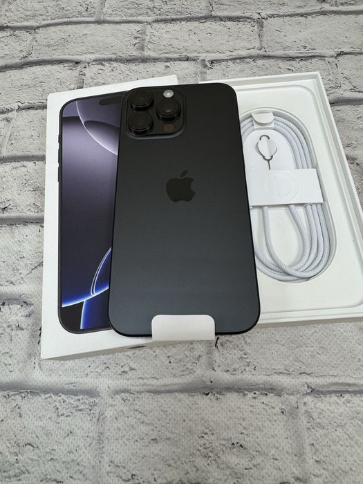 New Iphone 16 Pro Max 256gb neverlock Black Titanium Global 1340$