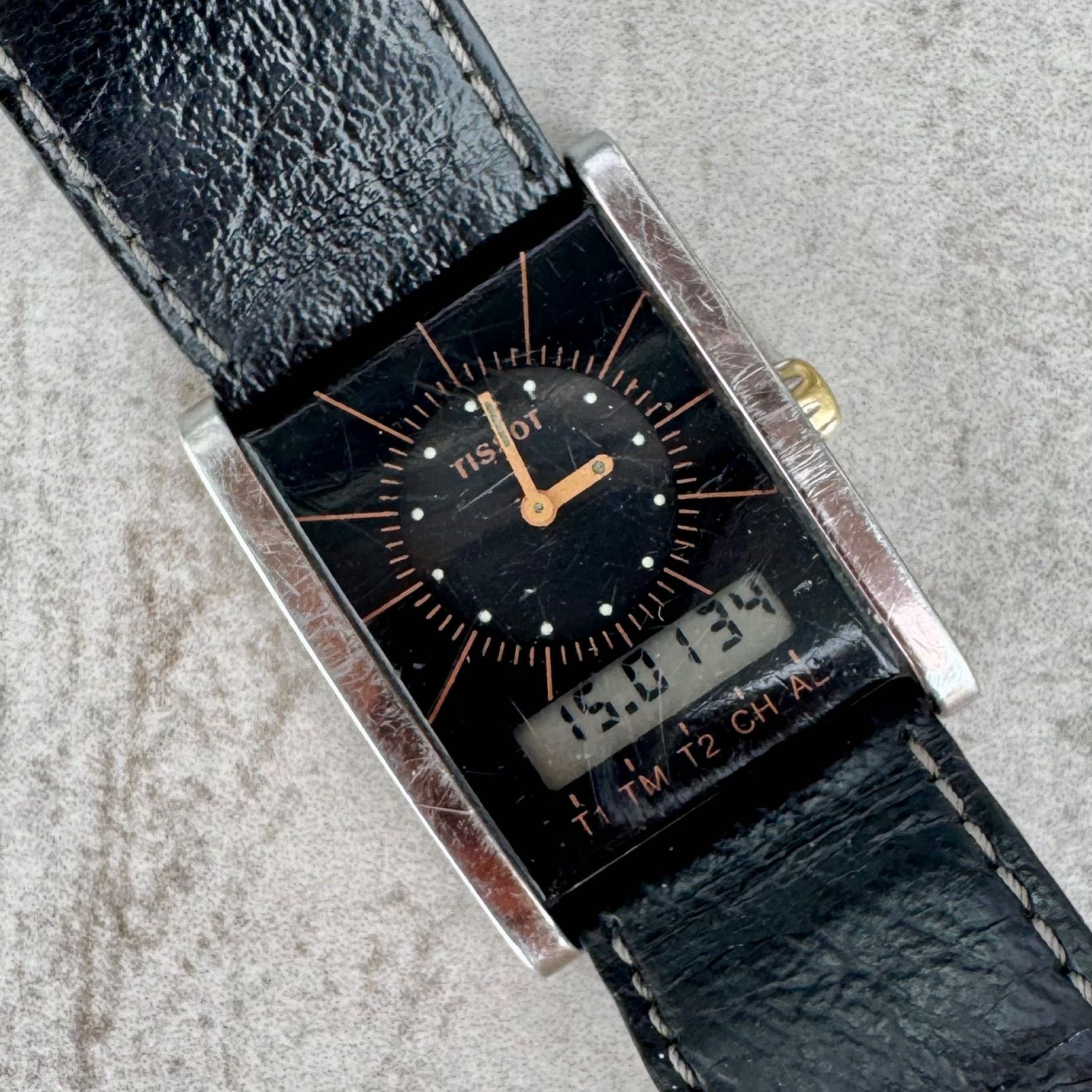 Zegarek męski Tissot Two Timer D377 czarny działa