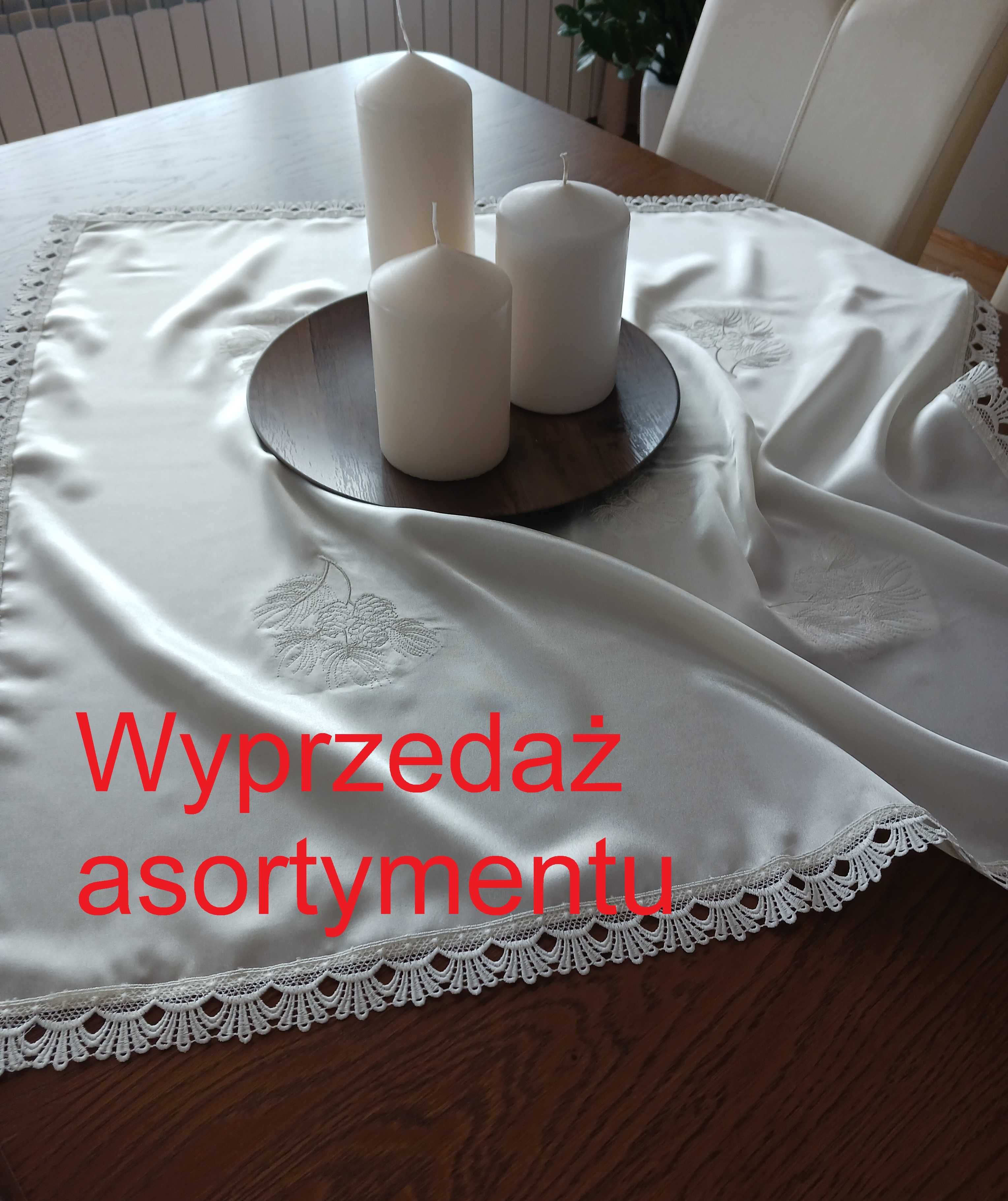 Serweta, obrus z haftem i gipiurą