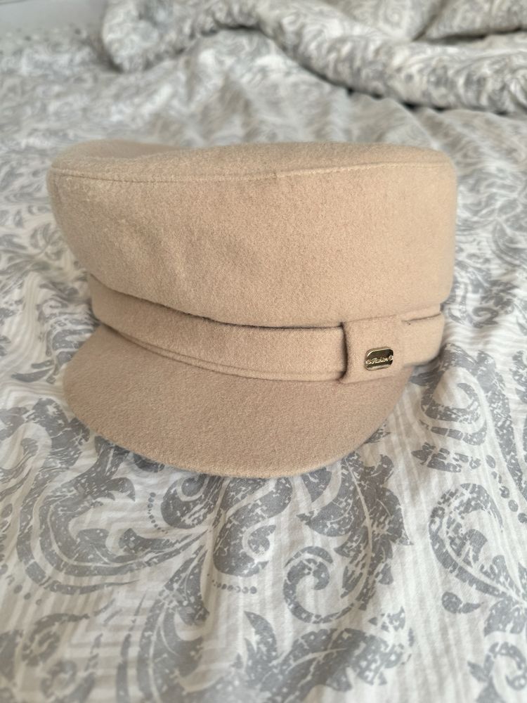 Продам кепки