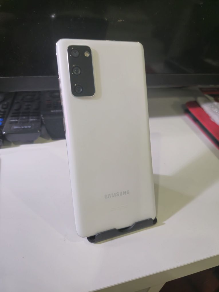 Samsung S20 FE 5G SM-G781V White | Android 13 | 6GB RAM | 128GB
