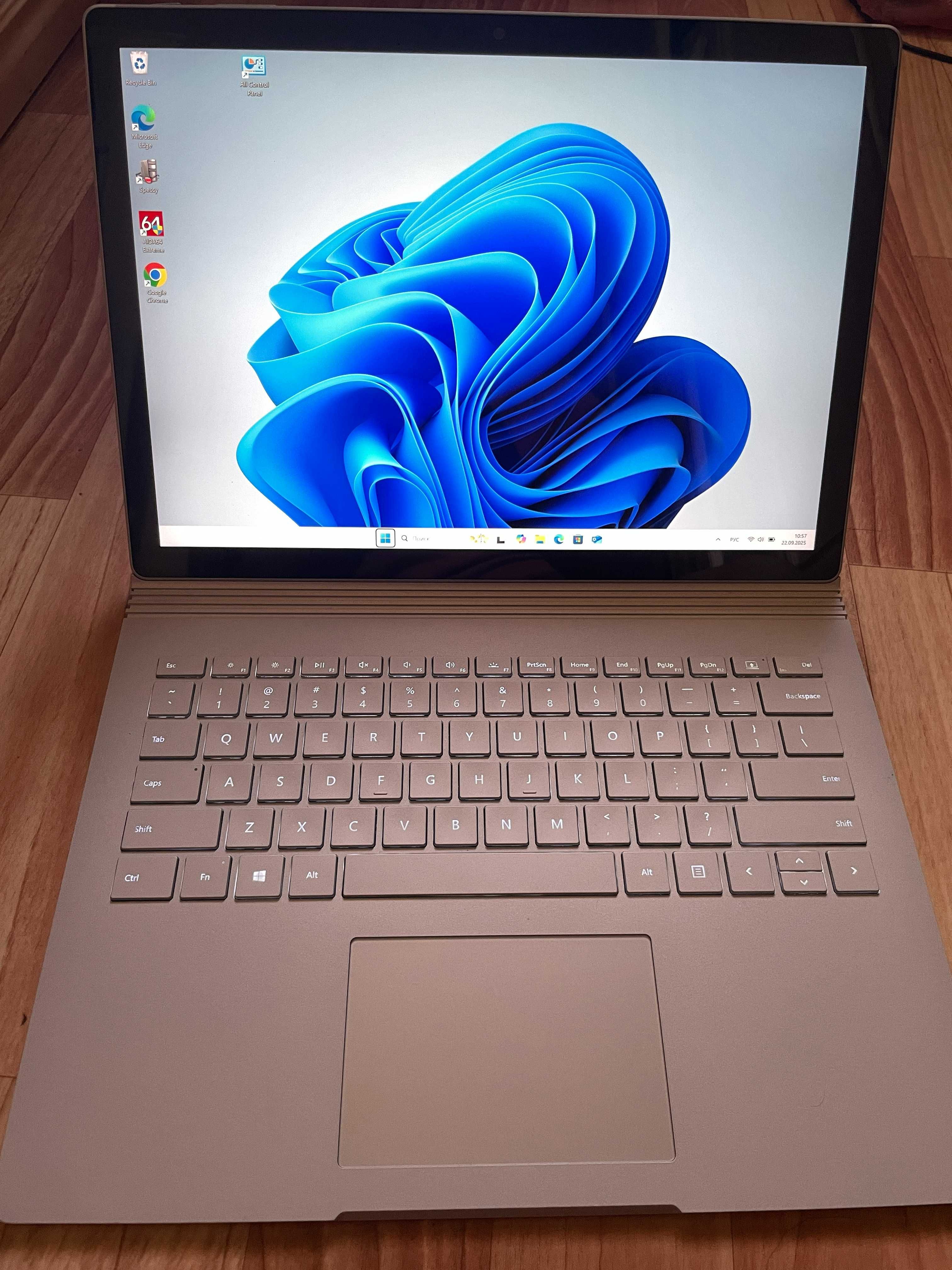 Microsoft Surface book 2. Win 11/ i5/ 8/ 256 Гб.