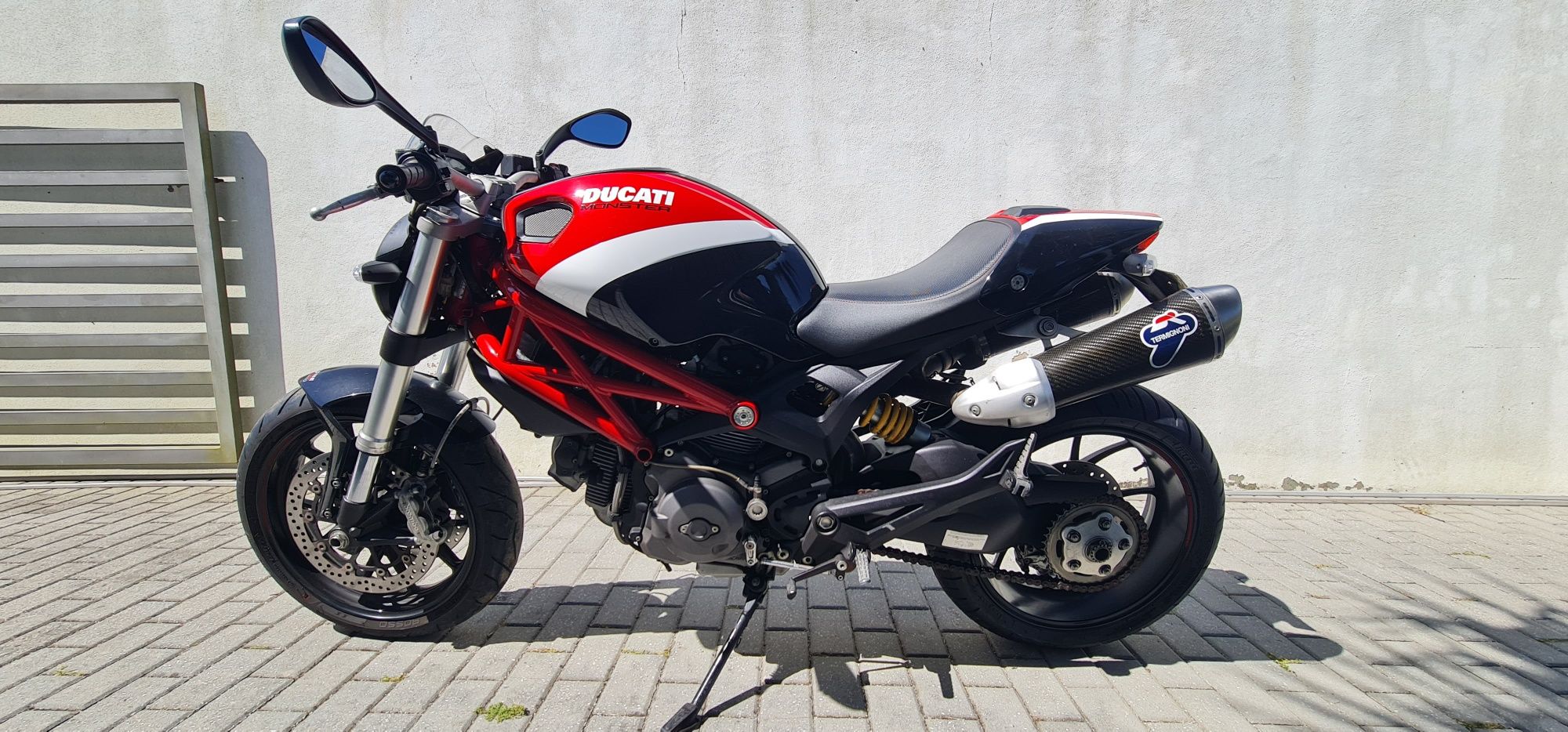 Ducati Monster 796