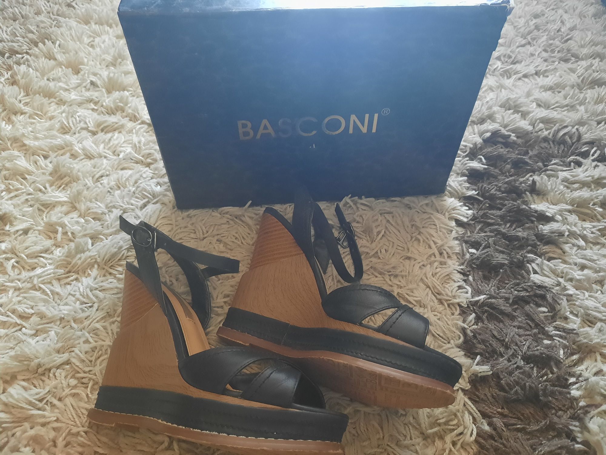Босоножки BASCONI кожа