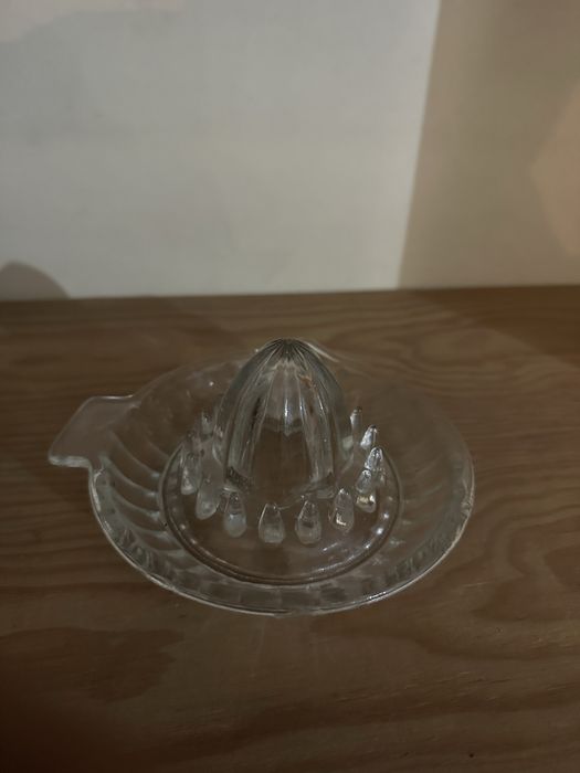 Espremedor de citrinos antigo