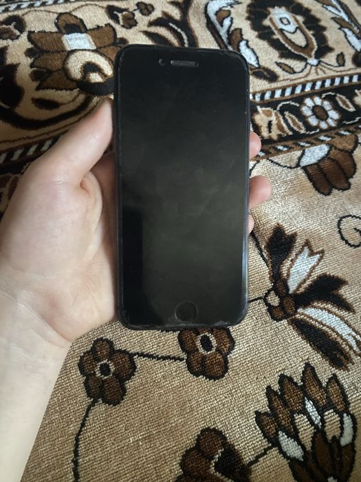 Продам айфон 8,64 гб