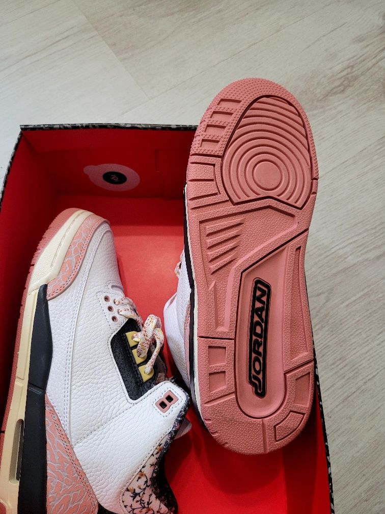 Кроссовки жіночі NIKE AIR JORDAN 3 Retro нові original