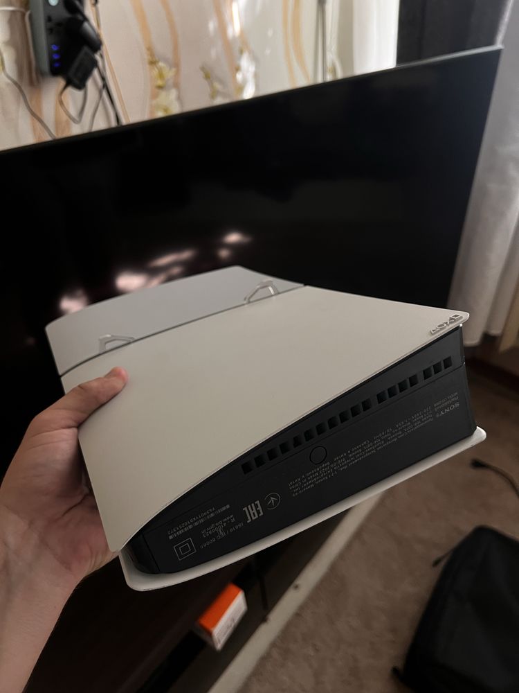 Ігрова приставка Sony PlayStation 5 Slim Digital Edition 1TB