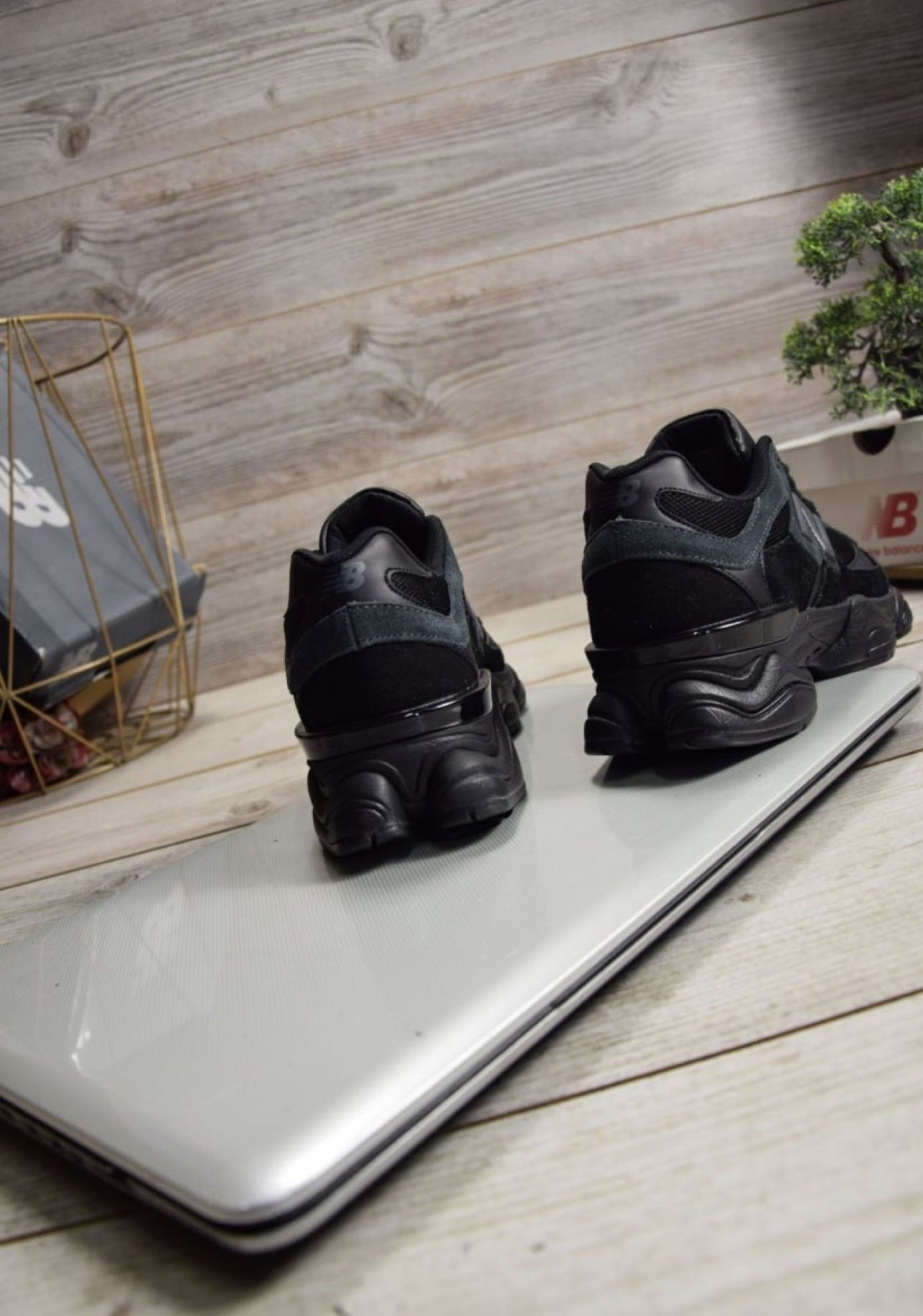 New Balance 9060 Black