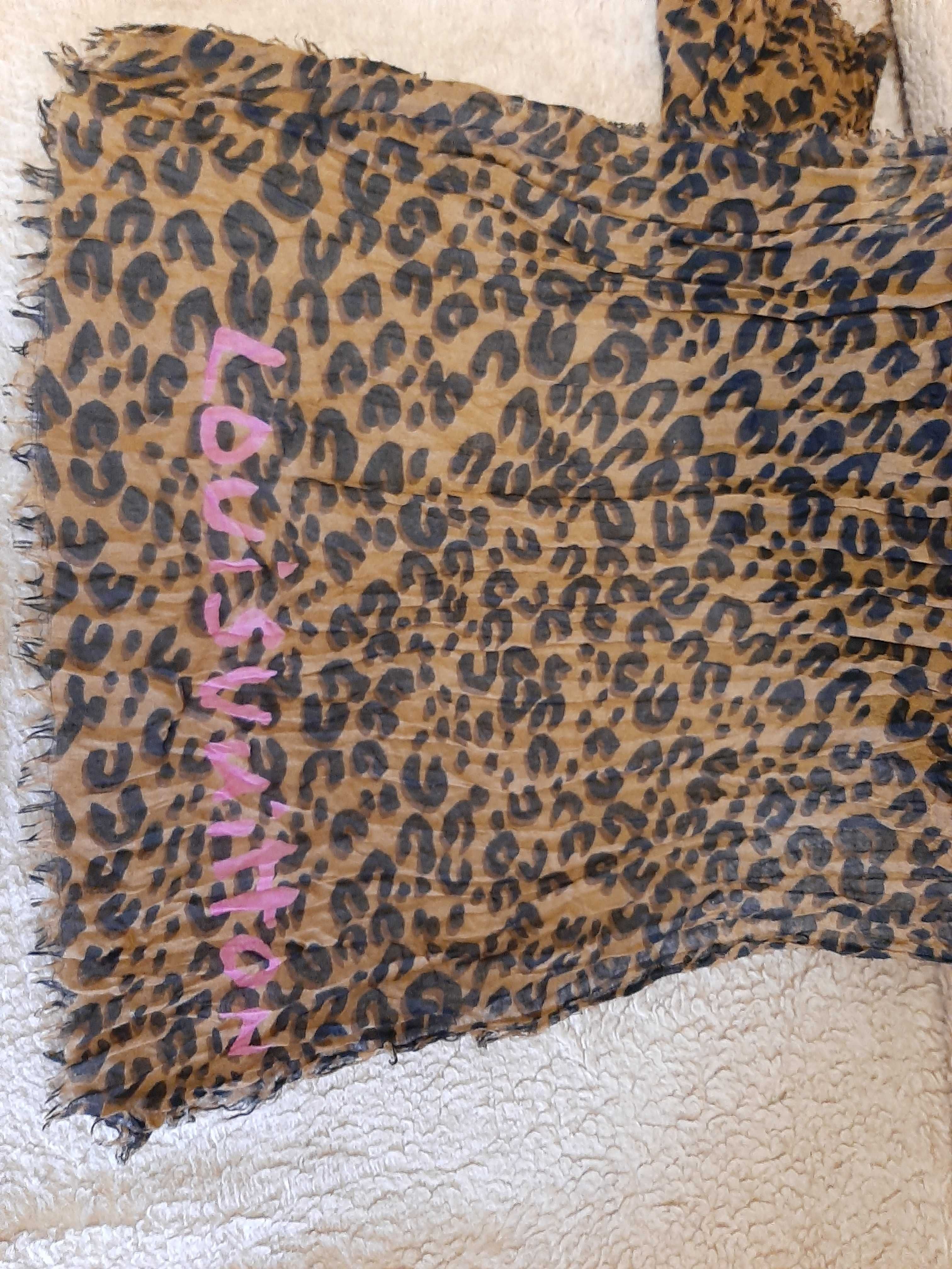 Шарф, палантин LOUIS  VUITTON