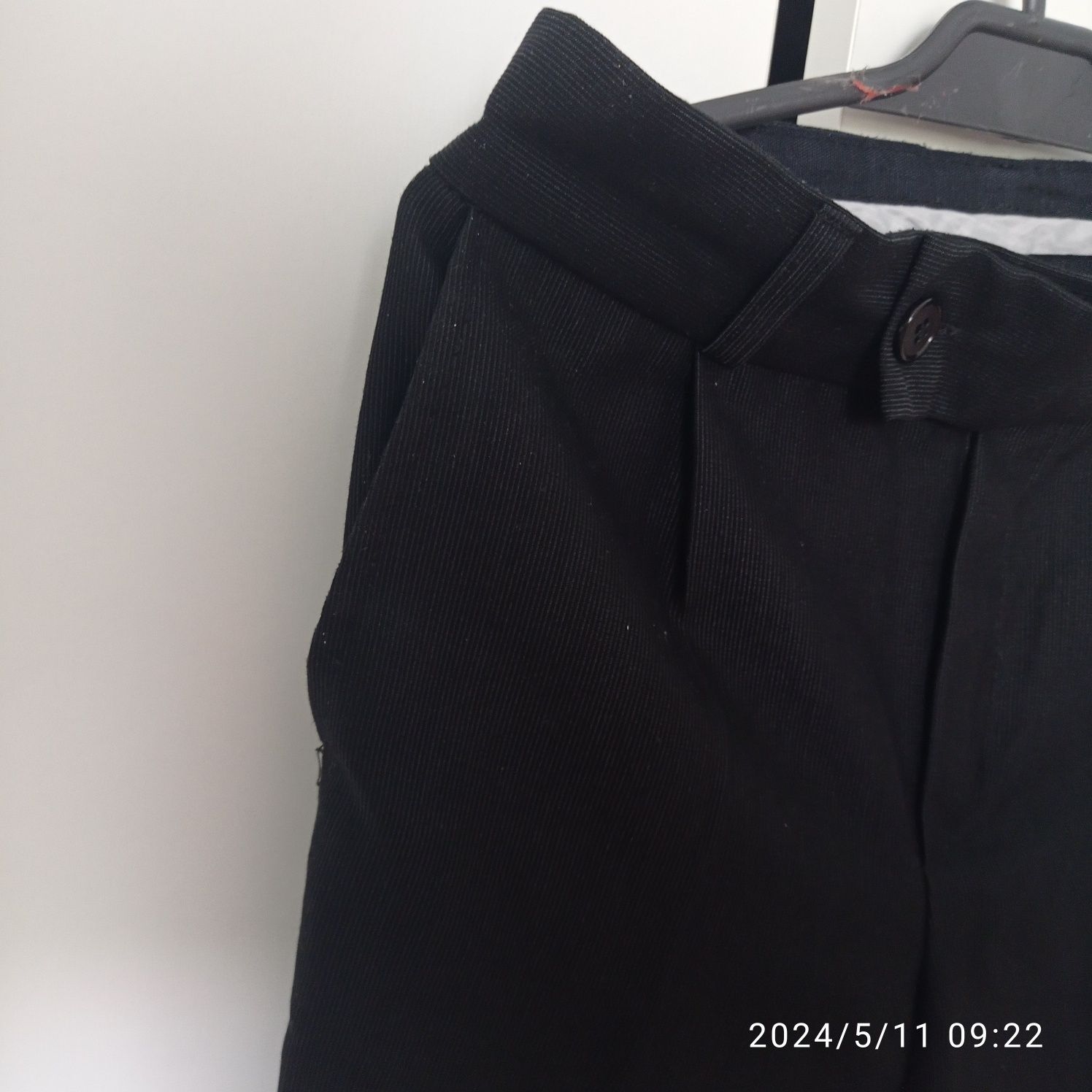 Spodnie chłopięce galowe wizytowe eleganckie czarne 128cm