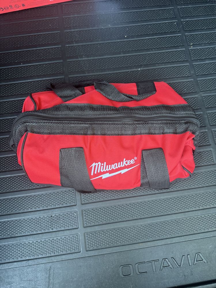 Набір Шуруповертів milwaukee