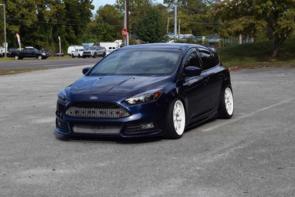Ford Focus ST      2016