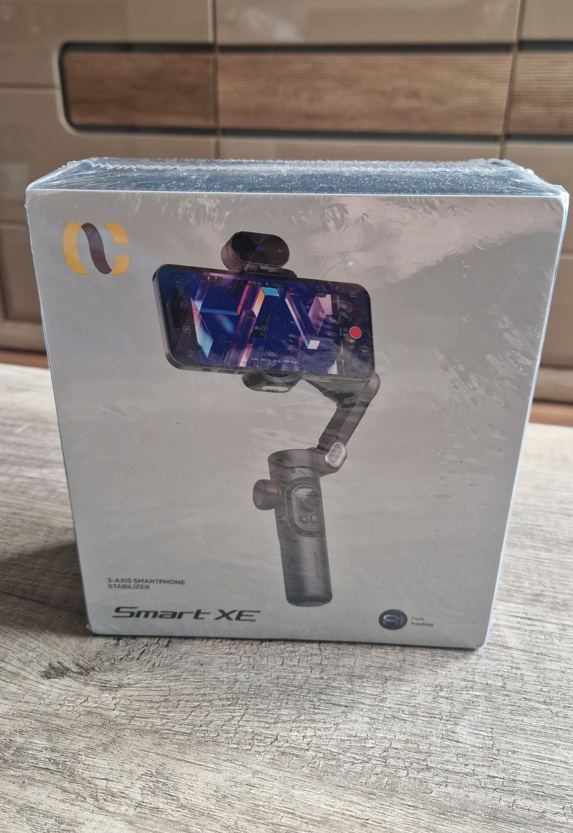 Nowy gimbal (stabilizator) AOCHUAN Smart XE z modułem AI