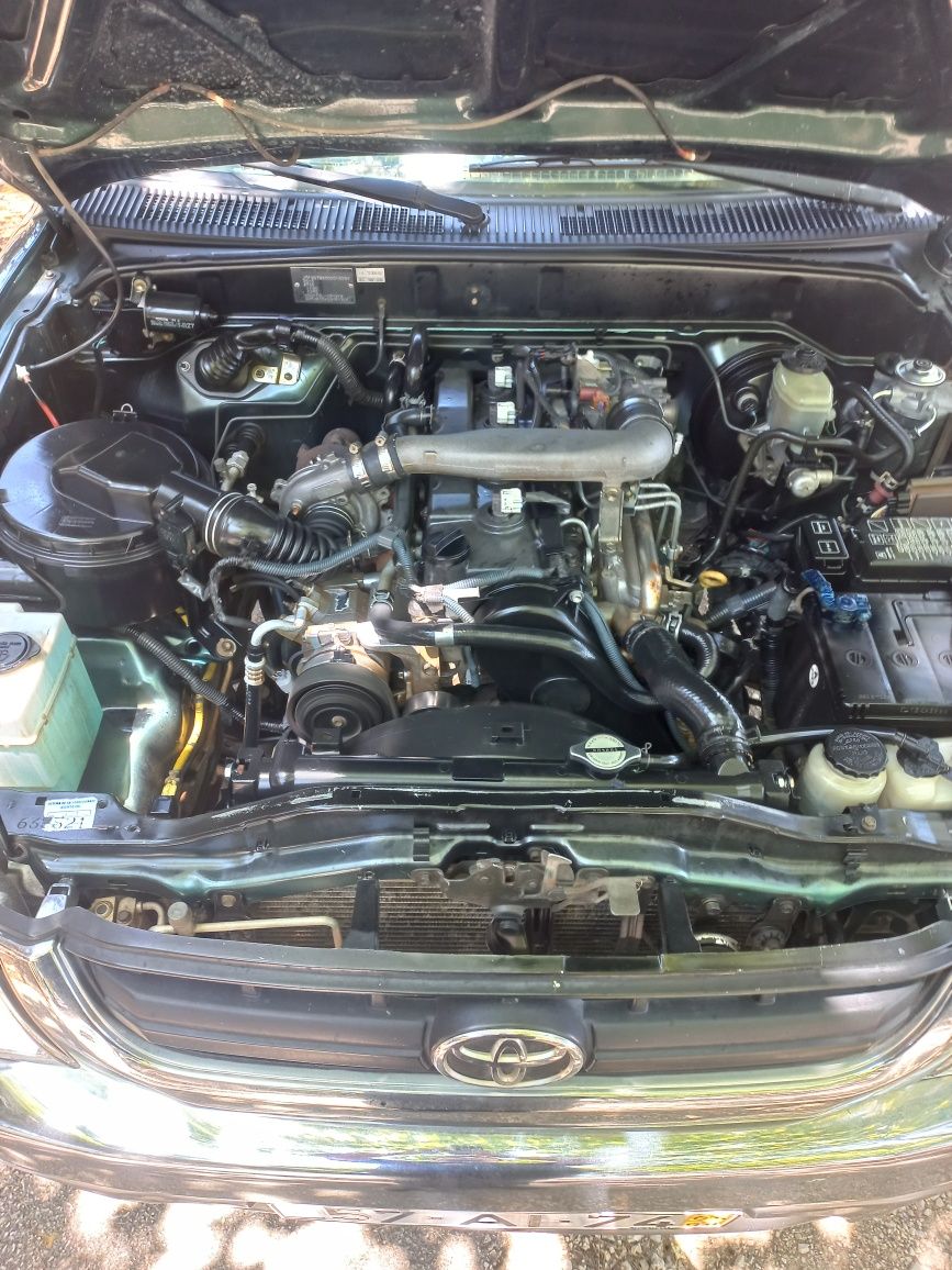 Toyota Hilux 2.5 D4D SR5 4x4 (King cab)