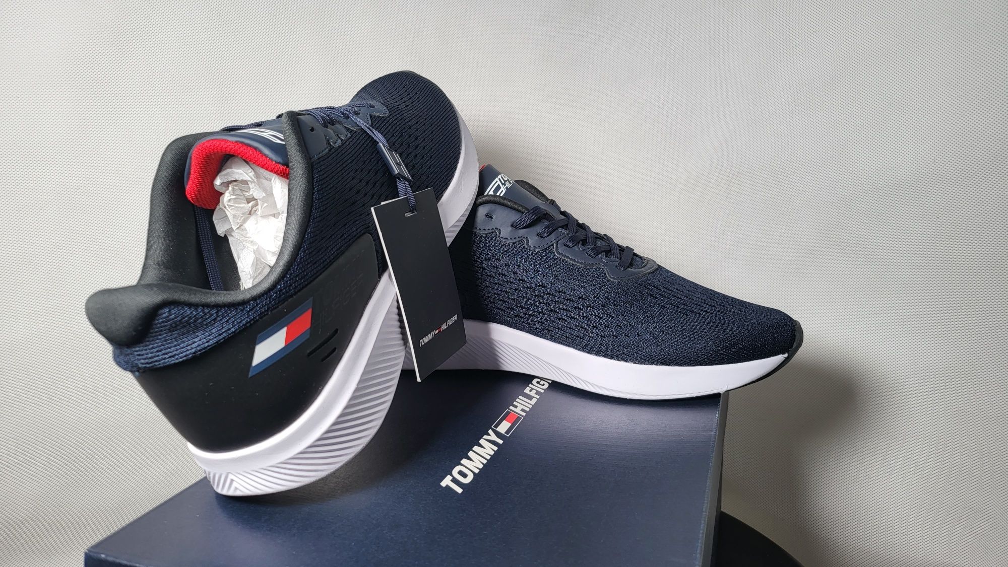 Buty Tommy Hilfiger r 45 sportowe męskie ORYGINALNE