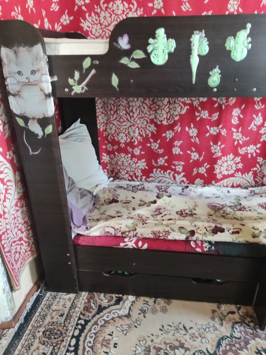 Двоспальне ліжко