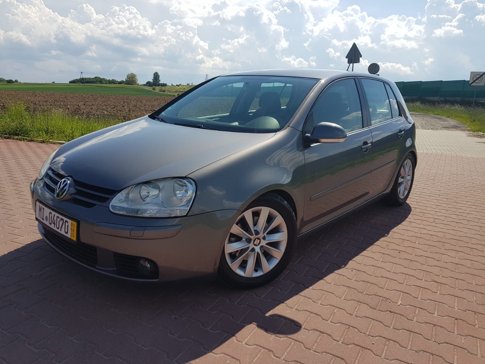 VW Golf V 1.6 MPI 102KM