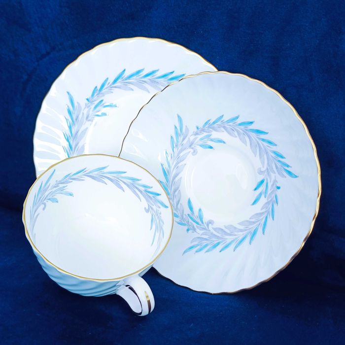 **filiżanka EMALIA porcelana MINTON vs. Royal Doulton 1942+