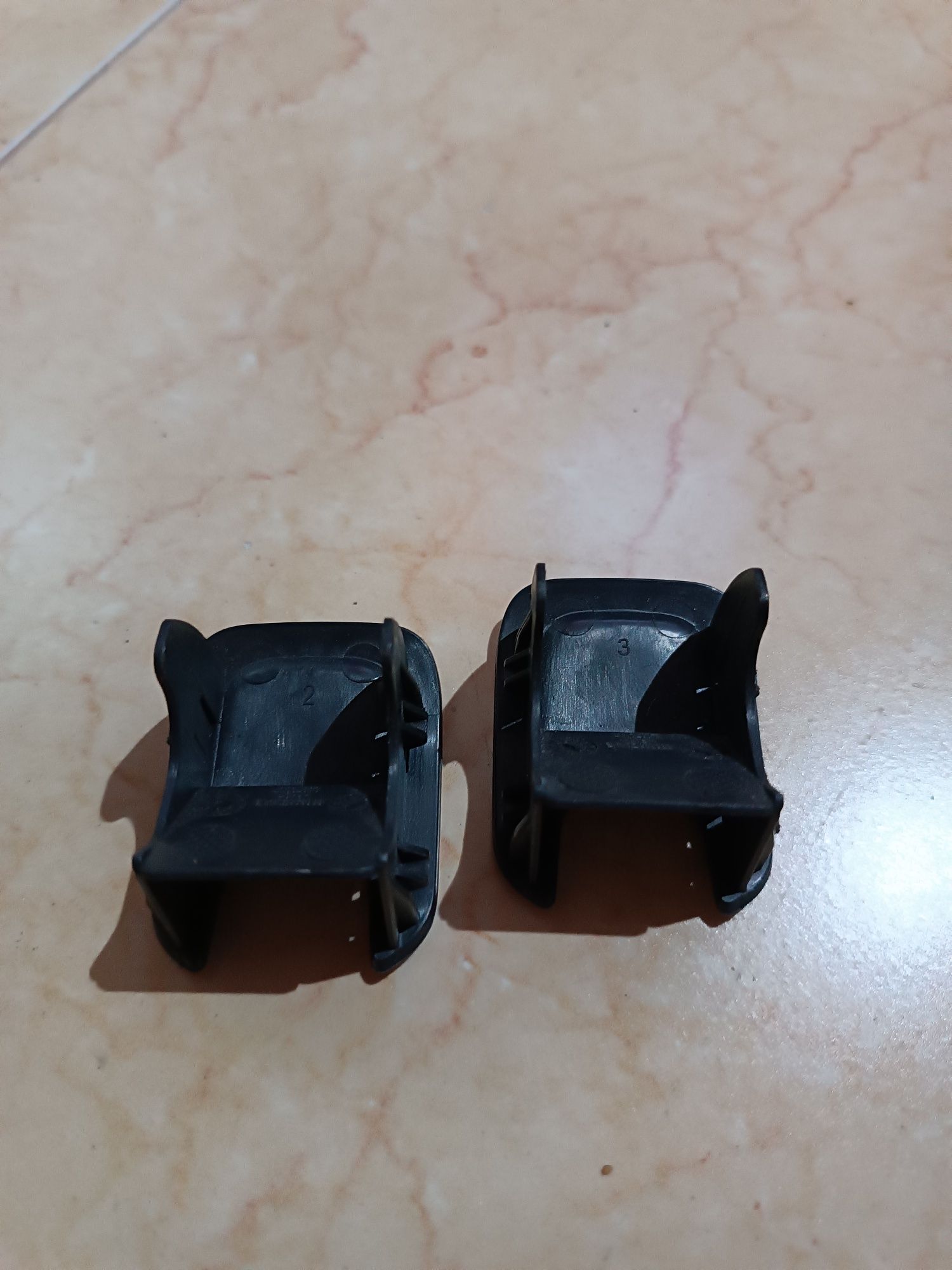 2 Tampas para isofix