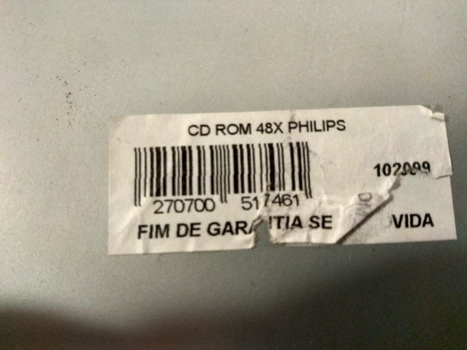 PHILIPS Leitor de CD 48x com saida de audio