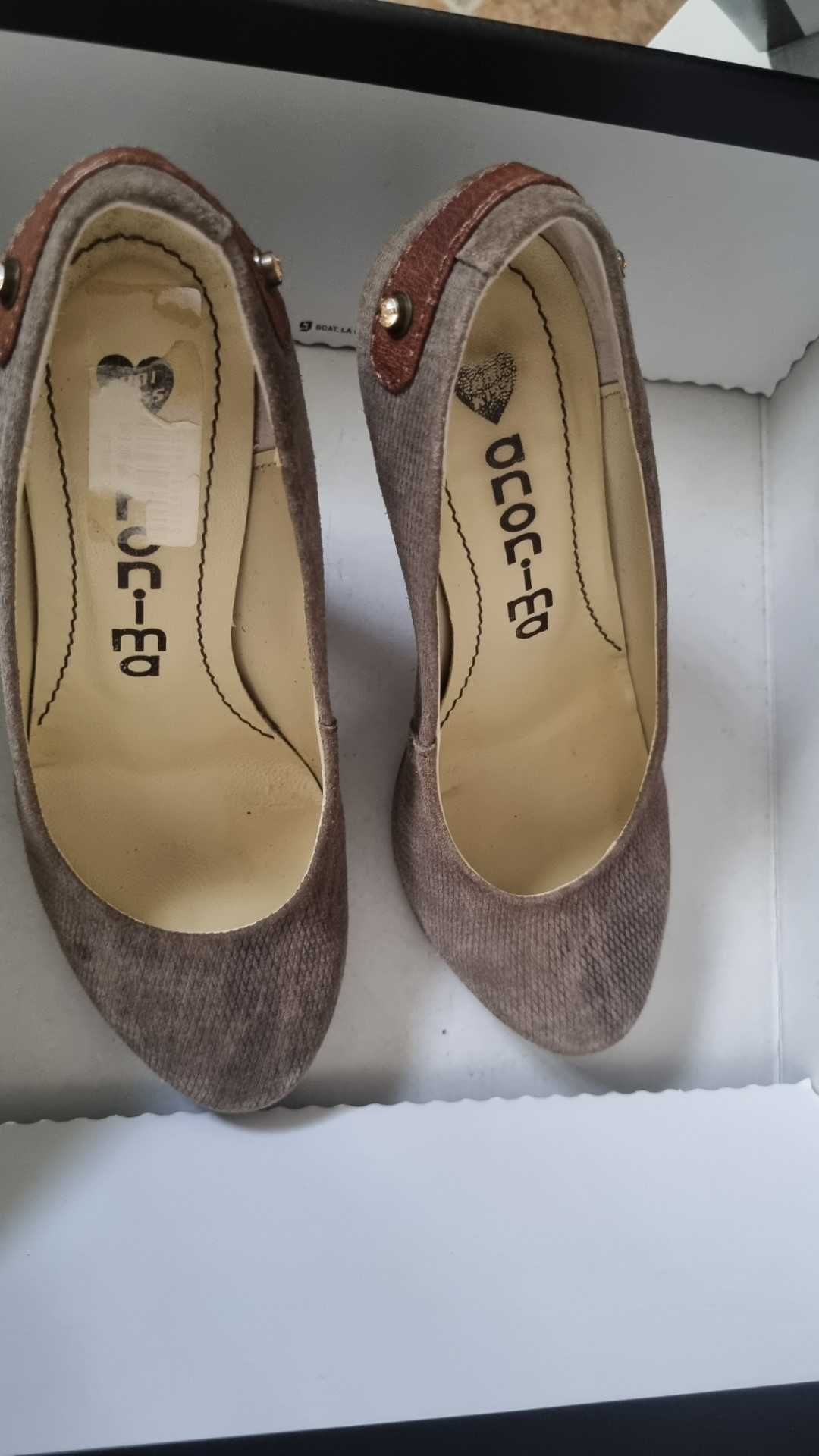 Sapatos de mulher