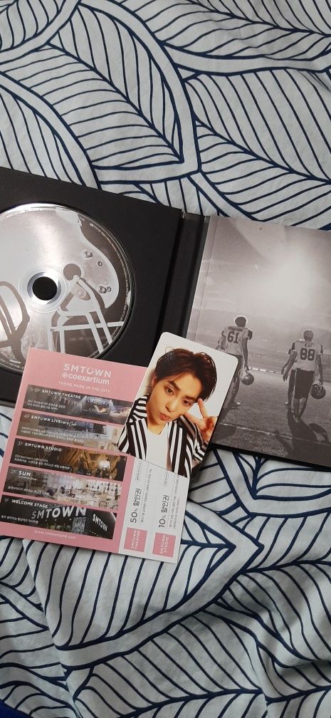 EXO - Love me right - Exodus Repackage (Chinese ver.)
