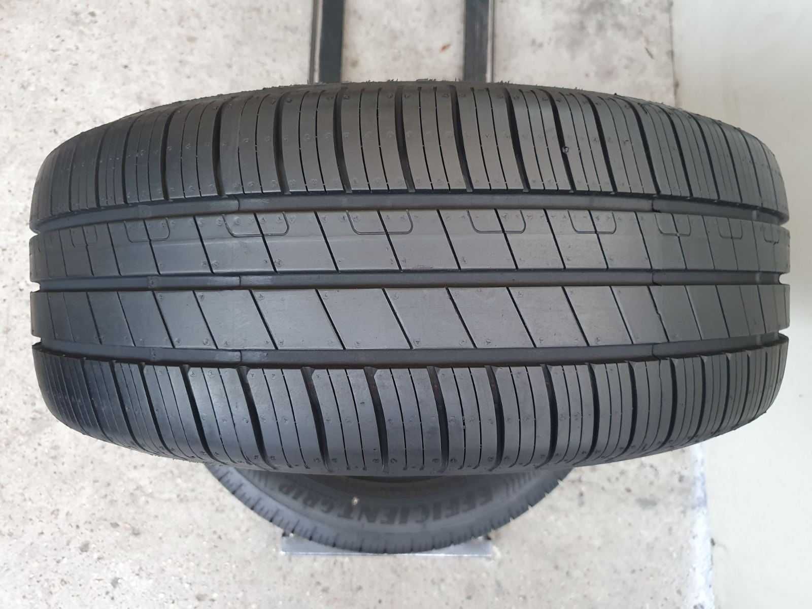 4x Goodyear Efficientgrip Performance  205/55r16  7,5mm 23r