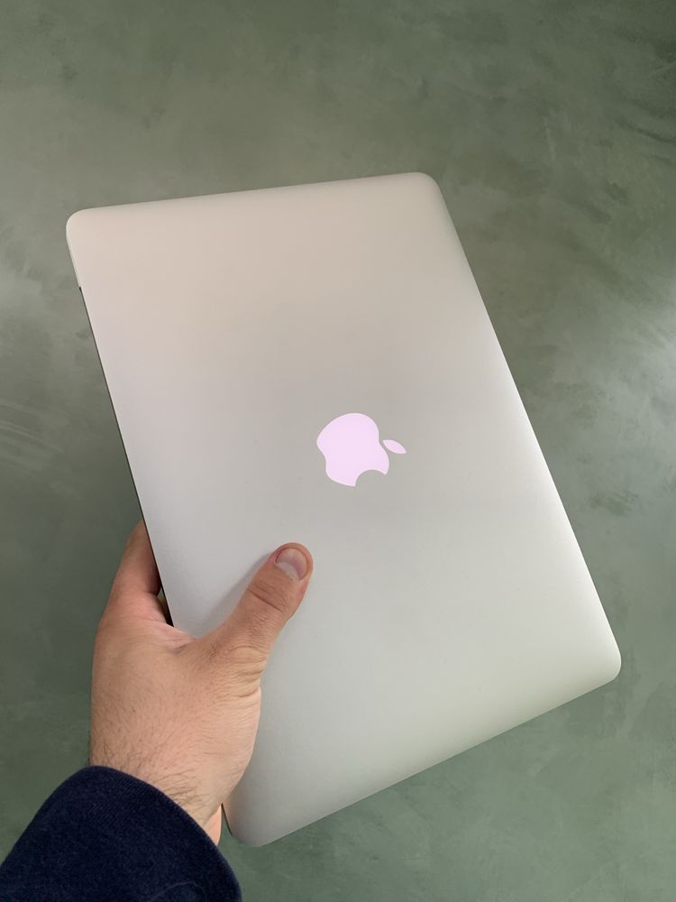 Macbook Pro 13 2015 i5 | 8Gb | 120ssd 126 циклів А1502 класний стан