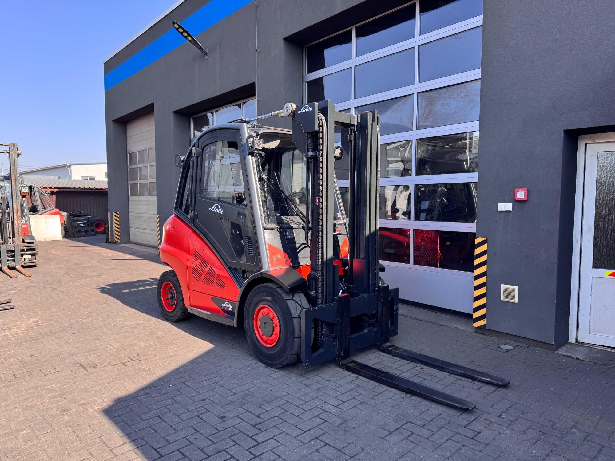 Wózek widłowy Linde H50D-01  2012  rok  kabina 148