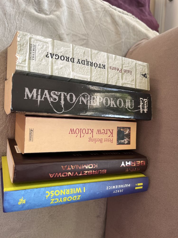 Pięć książek z historią w tle