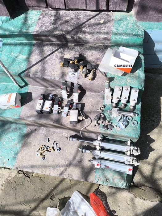 Пєвно циліндри,електро клапана