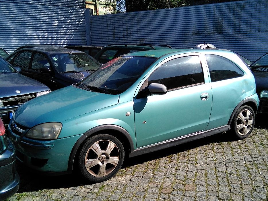Opel Corsa para peças ( A / B / C / D )