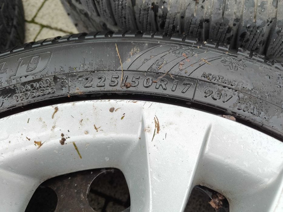 koła felgi 5x120 17" BMW z oponami Dunlop Winter Sport 4D 225/50 r17