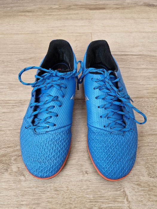 Футзалки adidas 33р