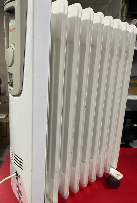 Электро-обогреватель масляный TERMOSTAR ЭРМПБ 2.0/220 б/у