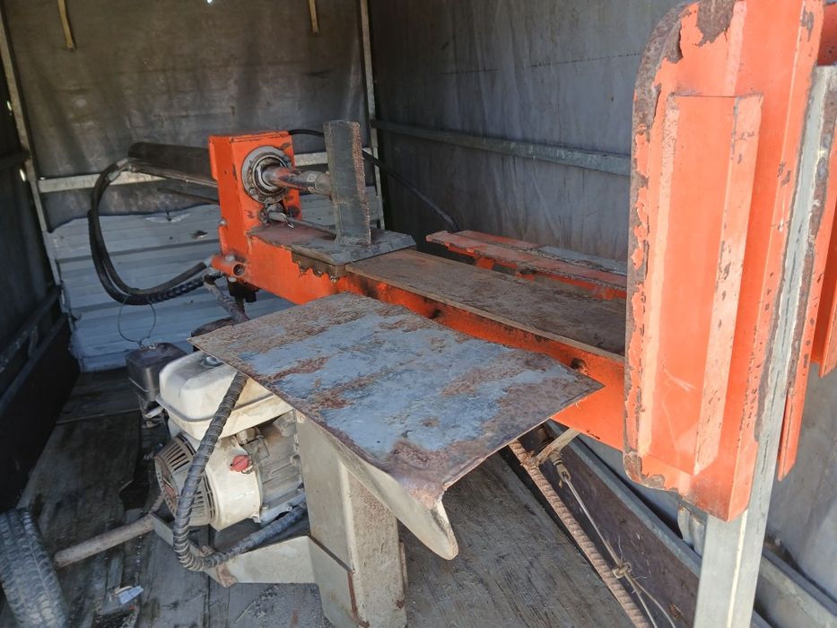 Entrega rachador lenha a funcionar correctamente motor gasolina Honda