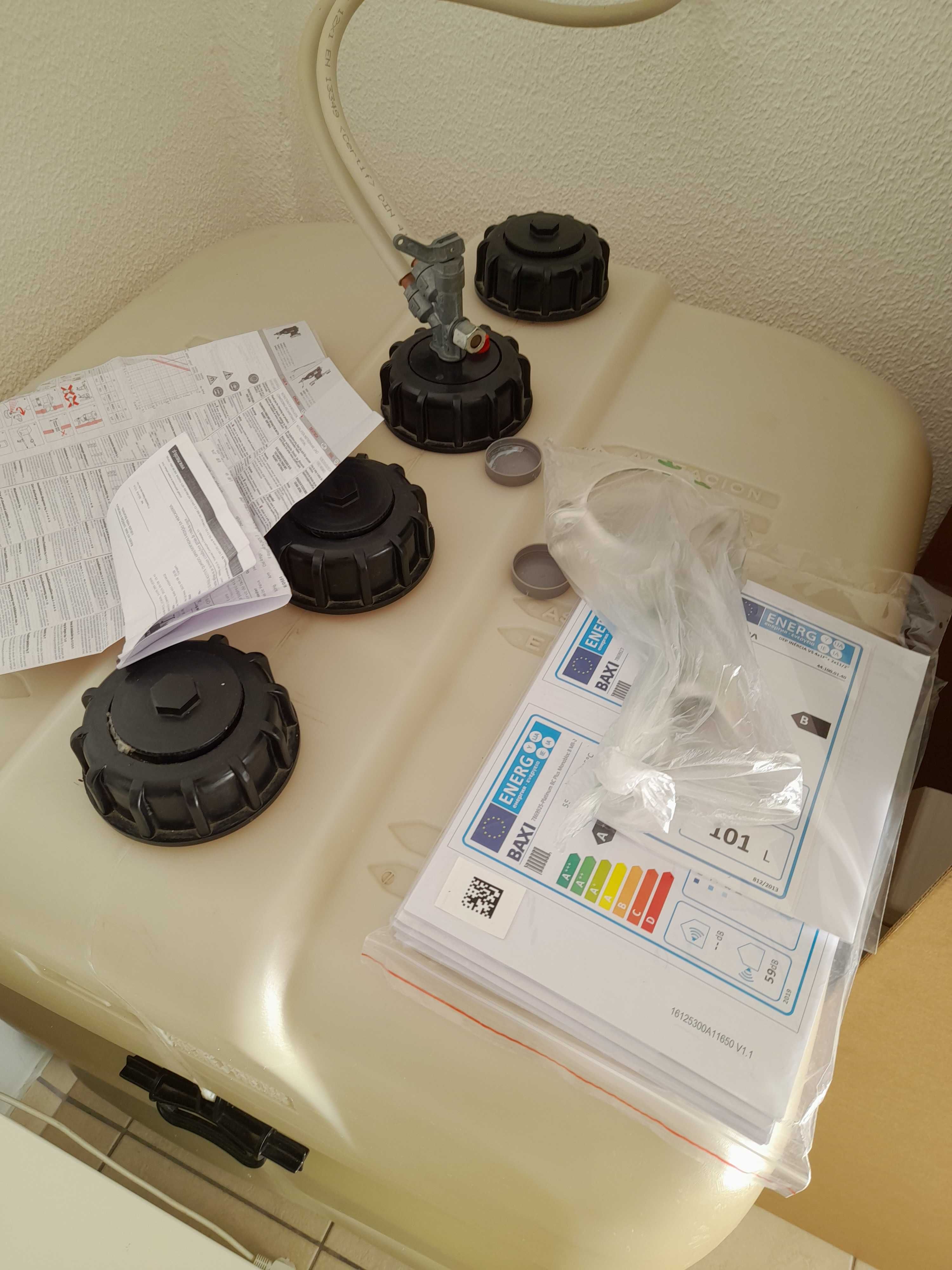 Vendo Caldeira Roca Gavina a Gasoleo  mas depositos de 500 litros