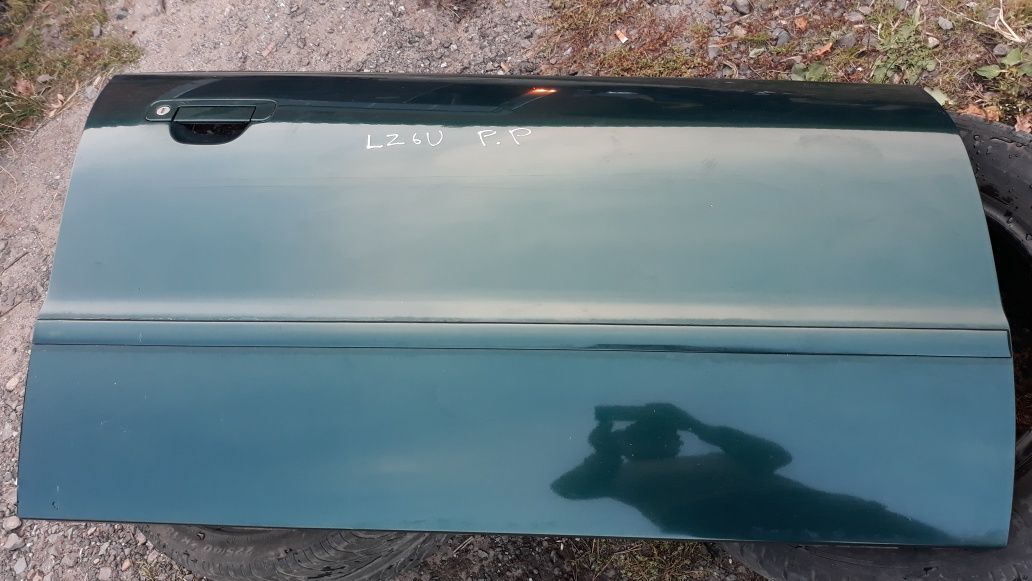 Audi a4 b5, poszycie drzwi prawy przód LZ6U