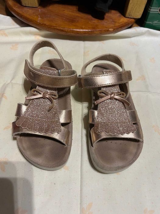 Sapatos/Sandálias menina (2 pares)