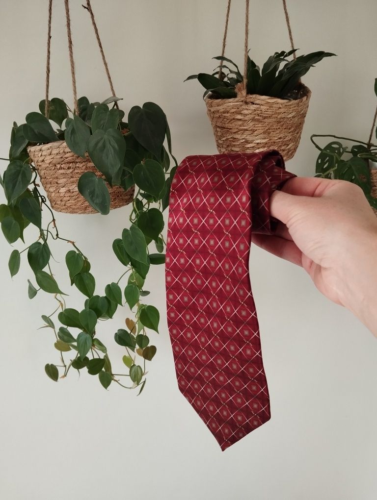 Krawat jedwabny 100% silk bordowy, burgundowy, we wzorki, romby 9,5 cm