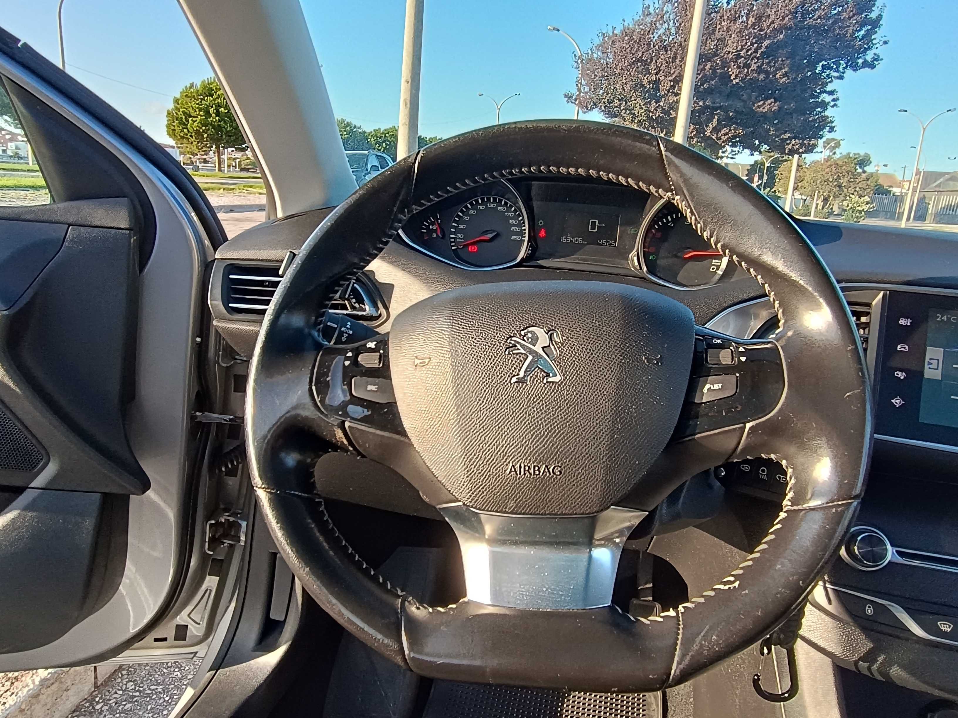 Peugeot 308 SW 1.6 BlueHDi | Carrinha Familiar | Teto Panorâmico Top