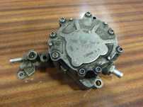 VW AUDI SEAT SKODA 1,9 2,0 TDI 8V vacum pompa BOSCH 038.145209M